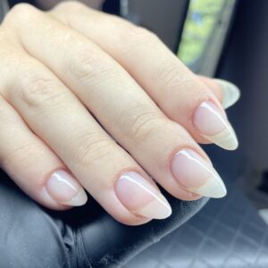 manicura tradicional sin esmaltado (seña)